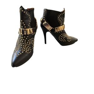 EUC JEFFREY CAMPBELL Gold Buckle ankle booties Sz 7.5